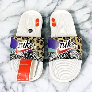 Nike Victori One Print Womens Size 7 Slides Sandals White Multi-Color Pool NIB